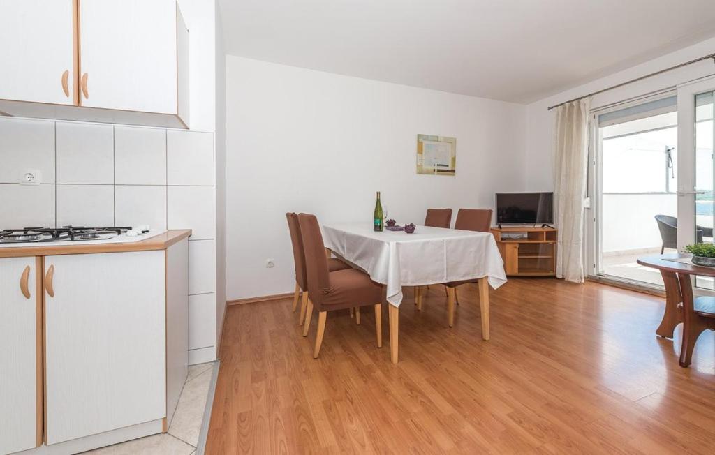 Apartments Lord Pirovac Exterior foto