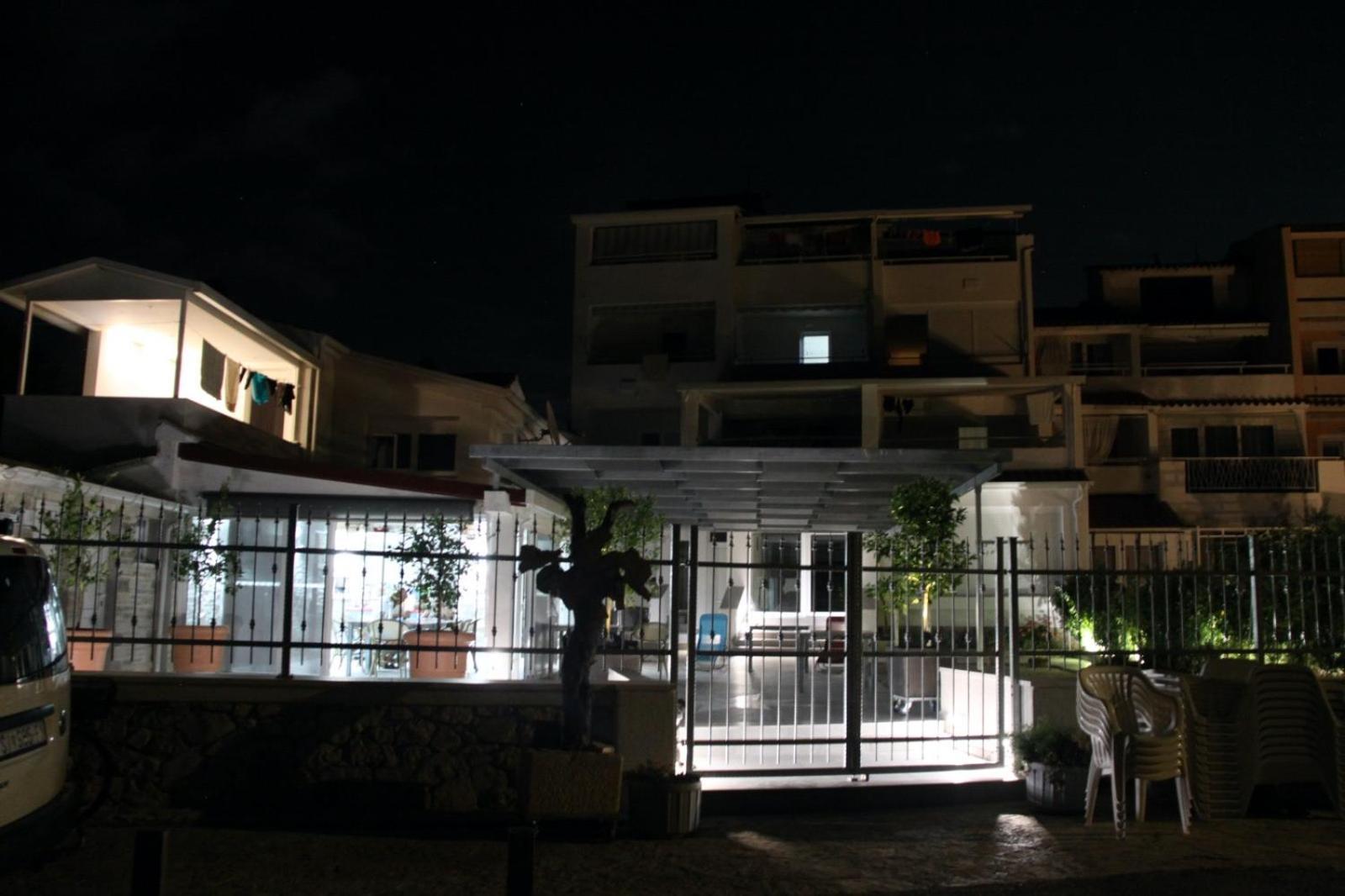 Apartments Lord Pirovac Exterior foto